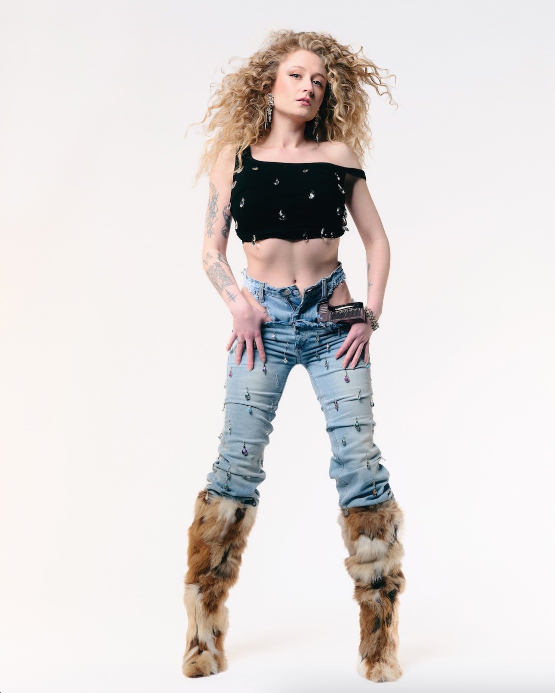 Janet Devlin Unleashes Chaos and Small-Town Rumors on Country Rock Hit "Diane" 1 Janet Devlin fenomen mag 2