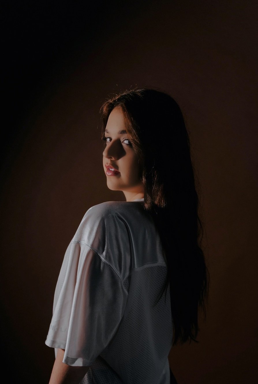 Czech Pop Sensation THERA Drops Live Arena EP "everywhere, all at once" 1 Screenshot 2025 03 14 at 102011